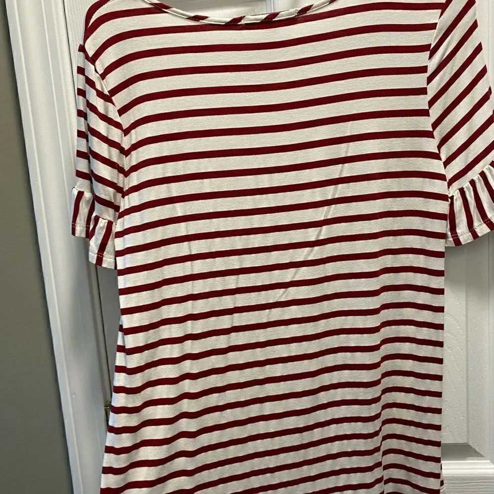Red and white strip tee - Picture 3 of 3